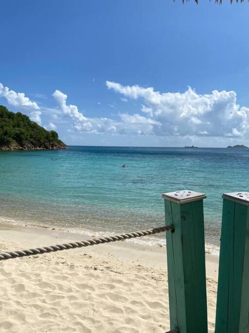 Mid-Century: Caribbean Style Daire Contant  Dış mekan fotoğraf